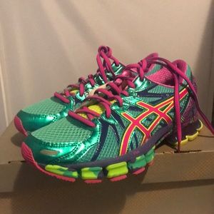 Asics Women’s shoes Sz 7.5